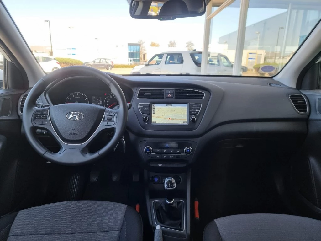 Hoofdafbeelding Hyundai i20