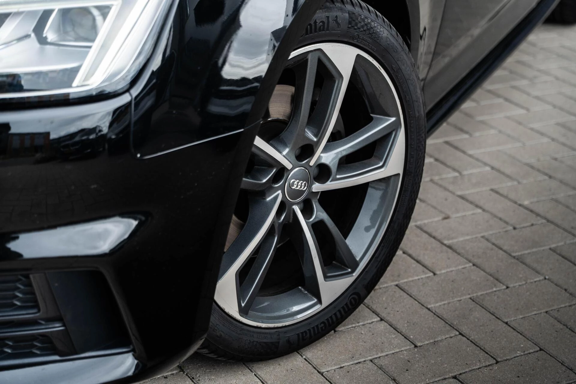 Hoofdafbeelding Audi A4
