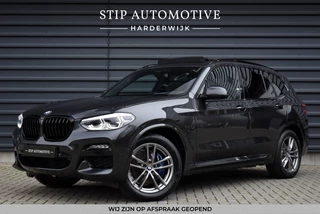 BMW X3 xDrive30e High Executive M Sport | Panoramadak | Camera | Adaptief Onderstel | CarPlay | Adaptive LED | Donker Getint Glas |