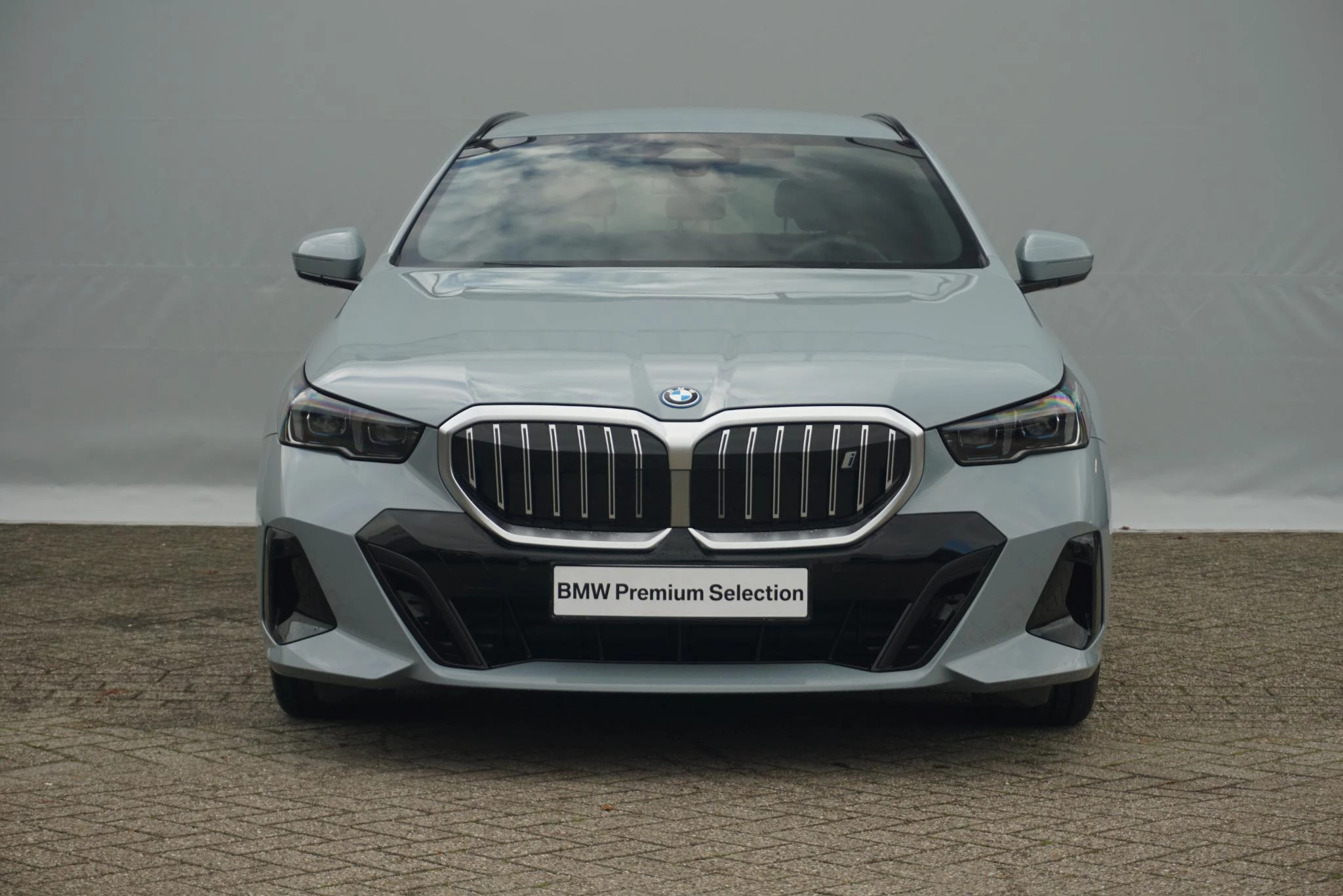 Hoofdafbeelding BMW i5