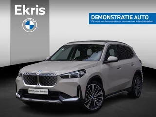 BMW iX1 eDrive20 xLine | Harman-Kardon sound system | BMW Head-Up Display | Parking Assistant Plus | Driving Assistant Plus | Comfort Pack | Trekhaak met elektrisch wegklapbare kogel | Glazen panoramadak