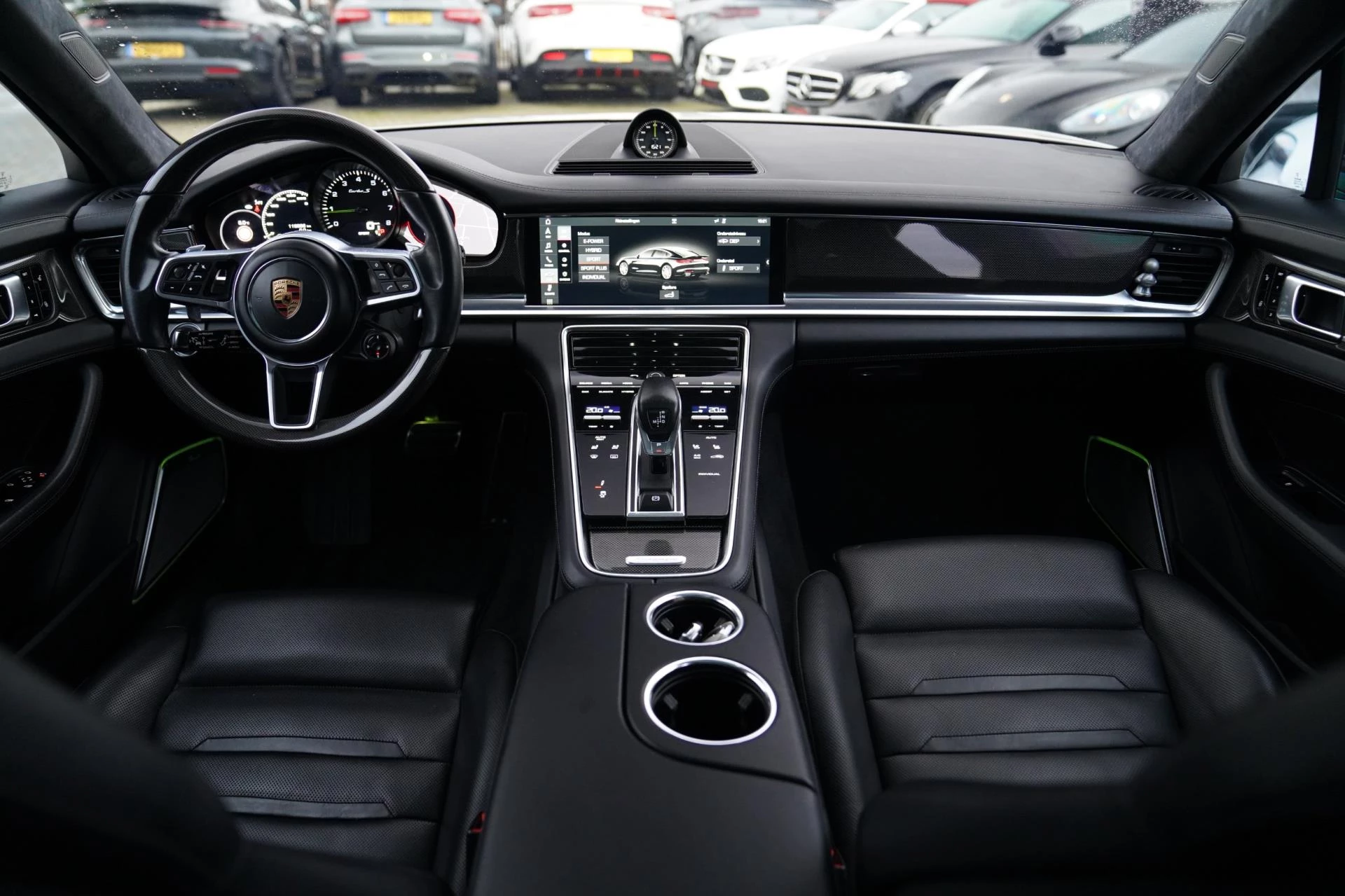 Hoofdafbeelding Porsche Panamera