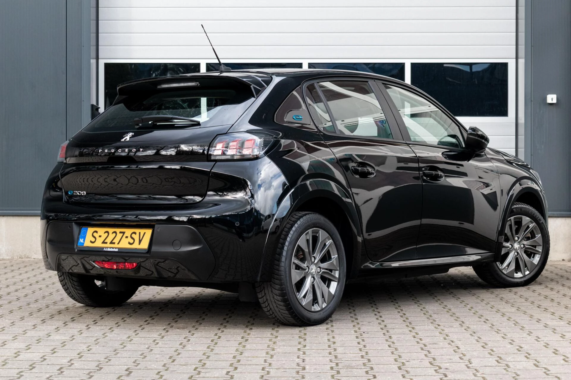 Hoofdafbeelding Peugeot e-208