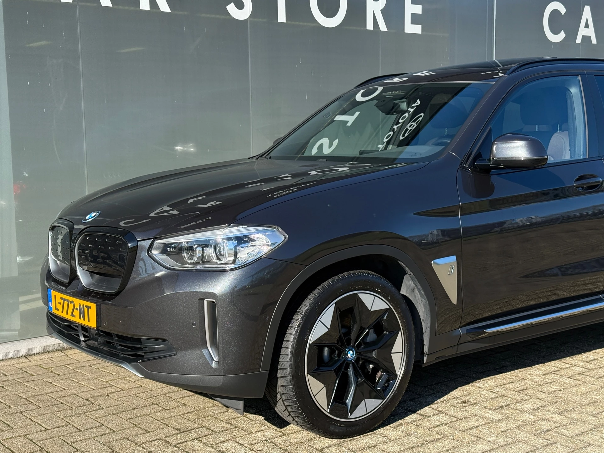 Hoofdafbeelding BMW iX3
