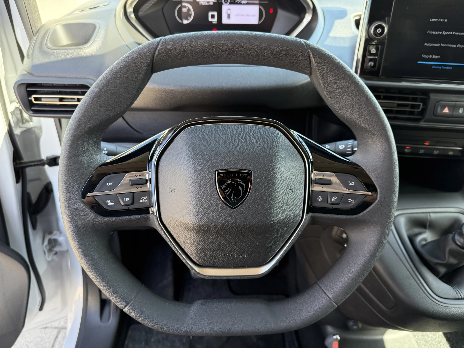 Hoofdafbeelding Peugeot Partner
