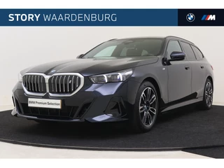 Hoofdafbeelding BMW i5 BMW i5 Touring eDrive40 M Sport / Trekhaak / Adaptieve LED / Parking Assistant / M Sportonderstel / Stoelverwarming / Driving Assistant Plus