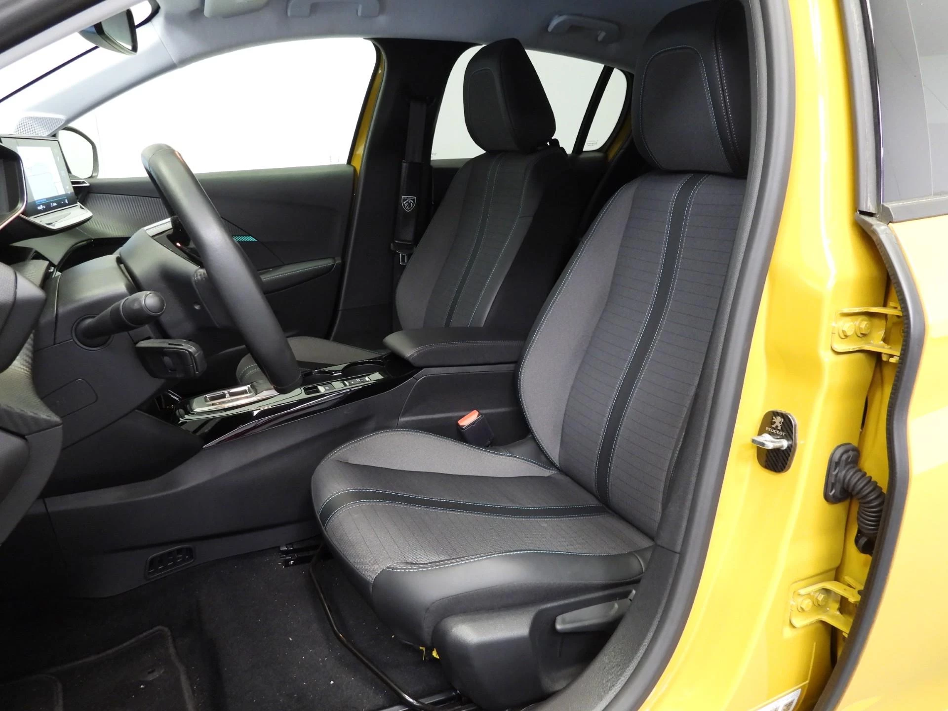 Hoofdafbeelding Peugeot e-208