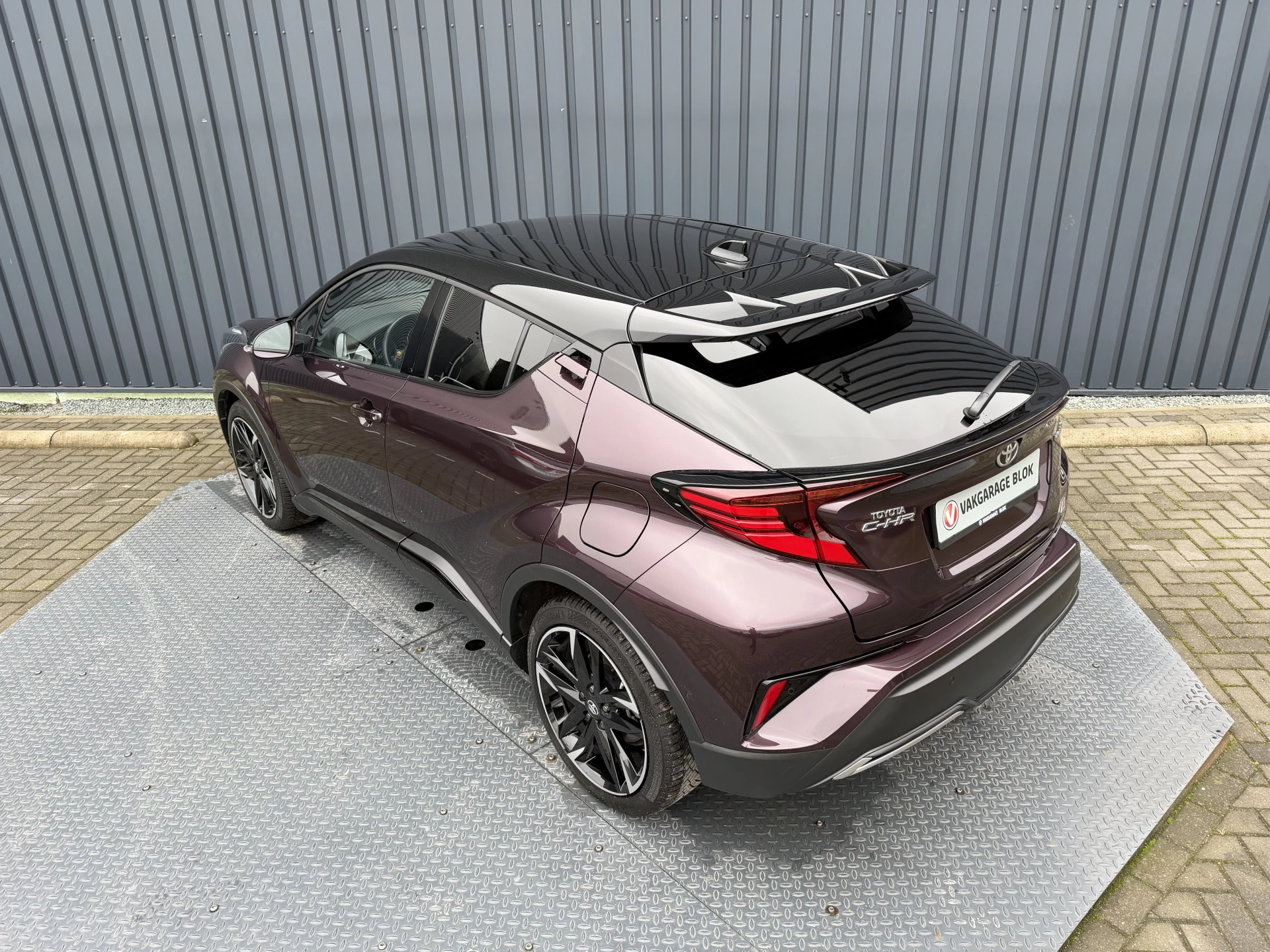 Hoofdafbeelding Toyota C-HR