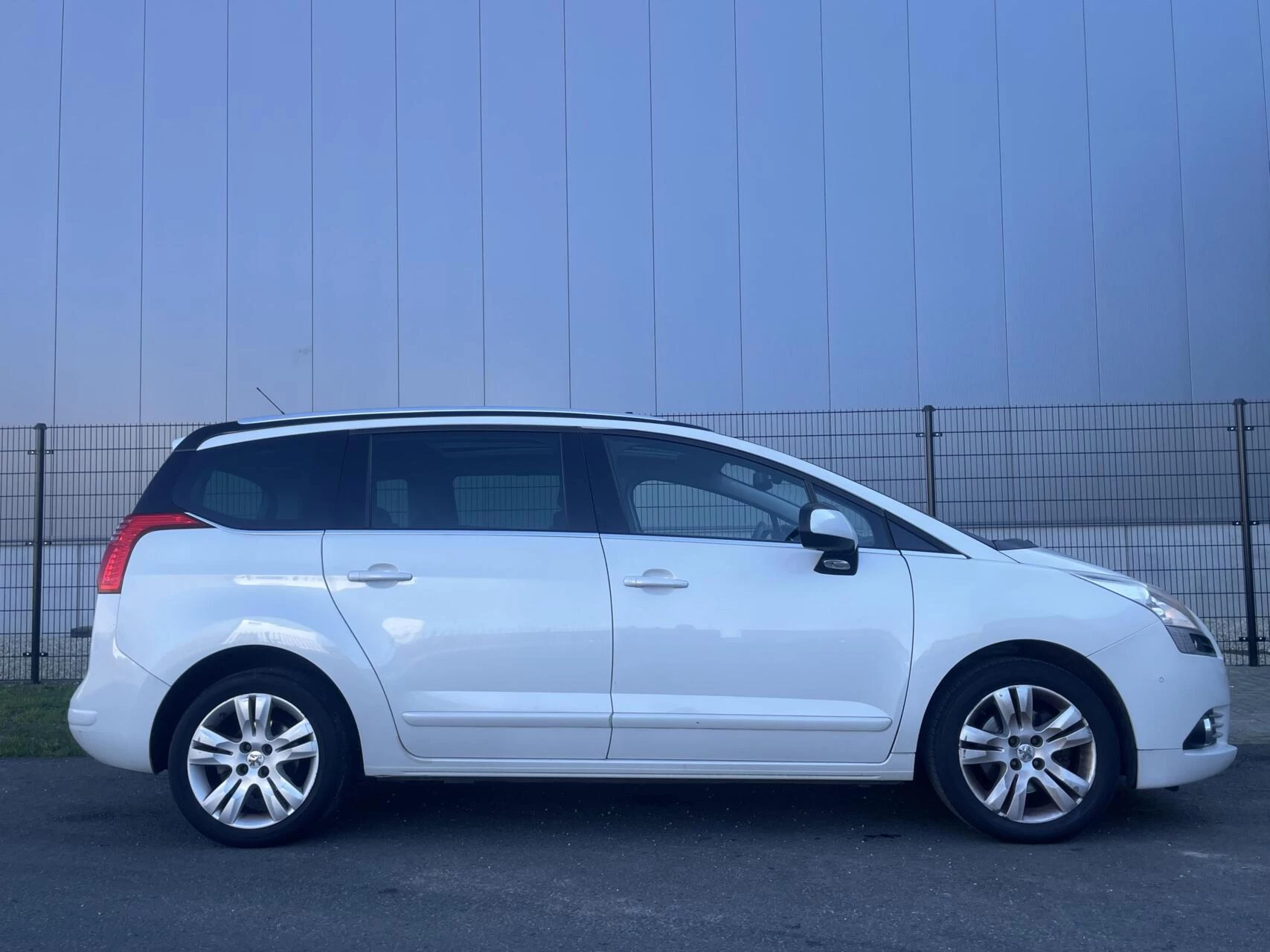 Hoofdafbeelding Peugeot 5008