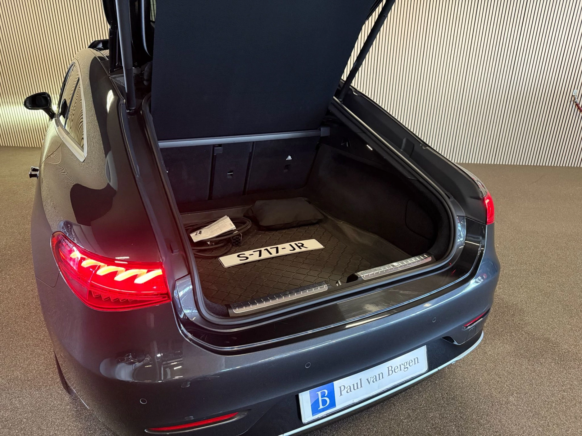 Hoofdafbeelding Mercedes-Benz EQS