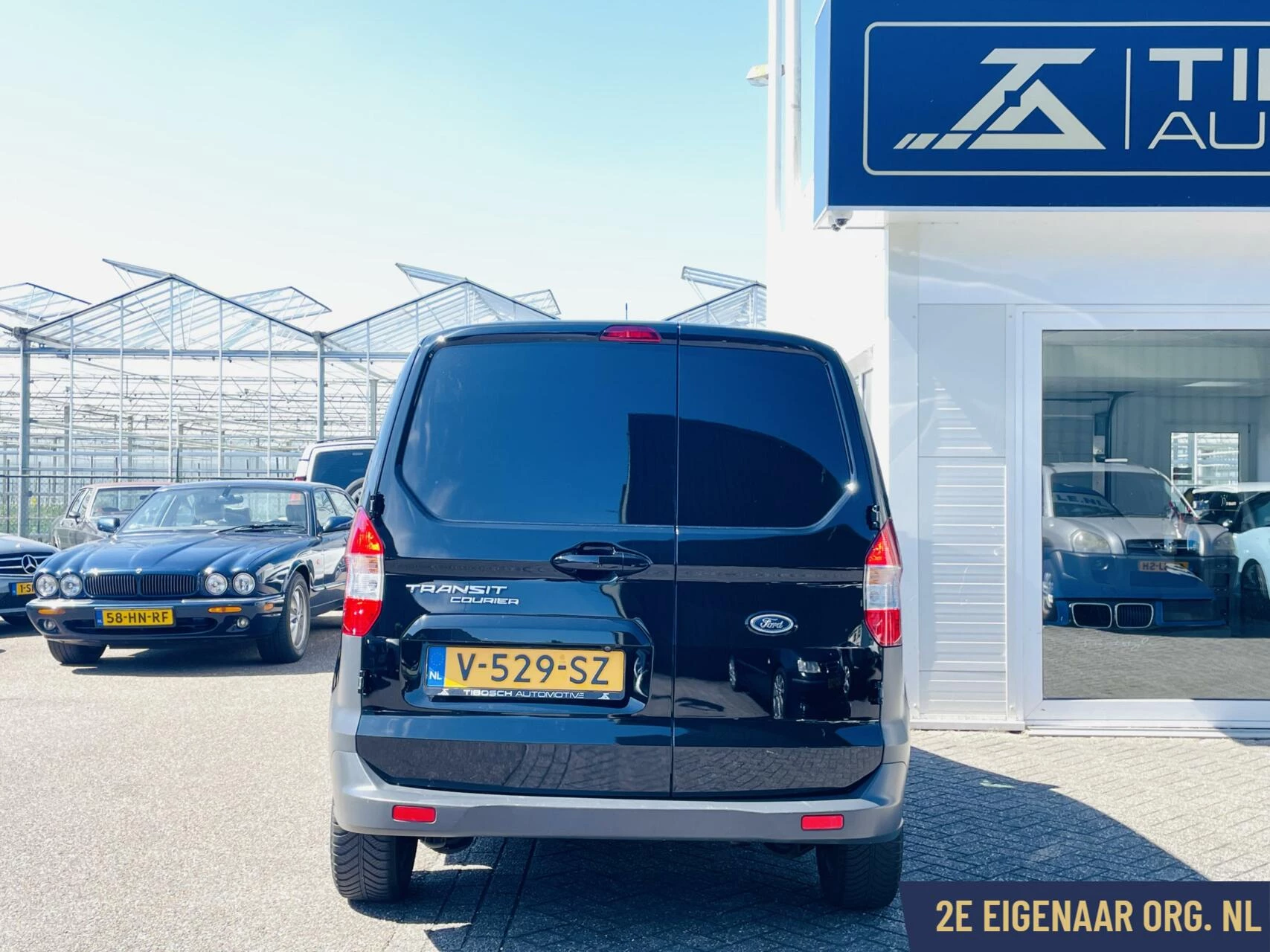 Hoofdafbeelding Ford Transit Courier