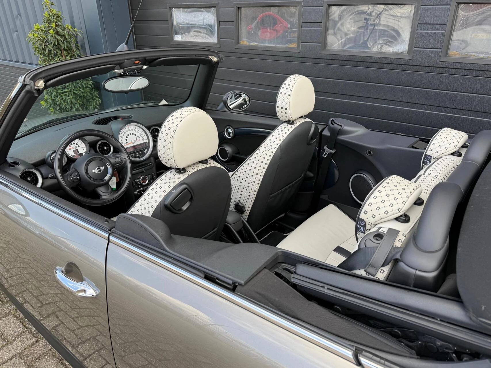 Hoofdafbeelding MINI Cooper Cabrio