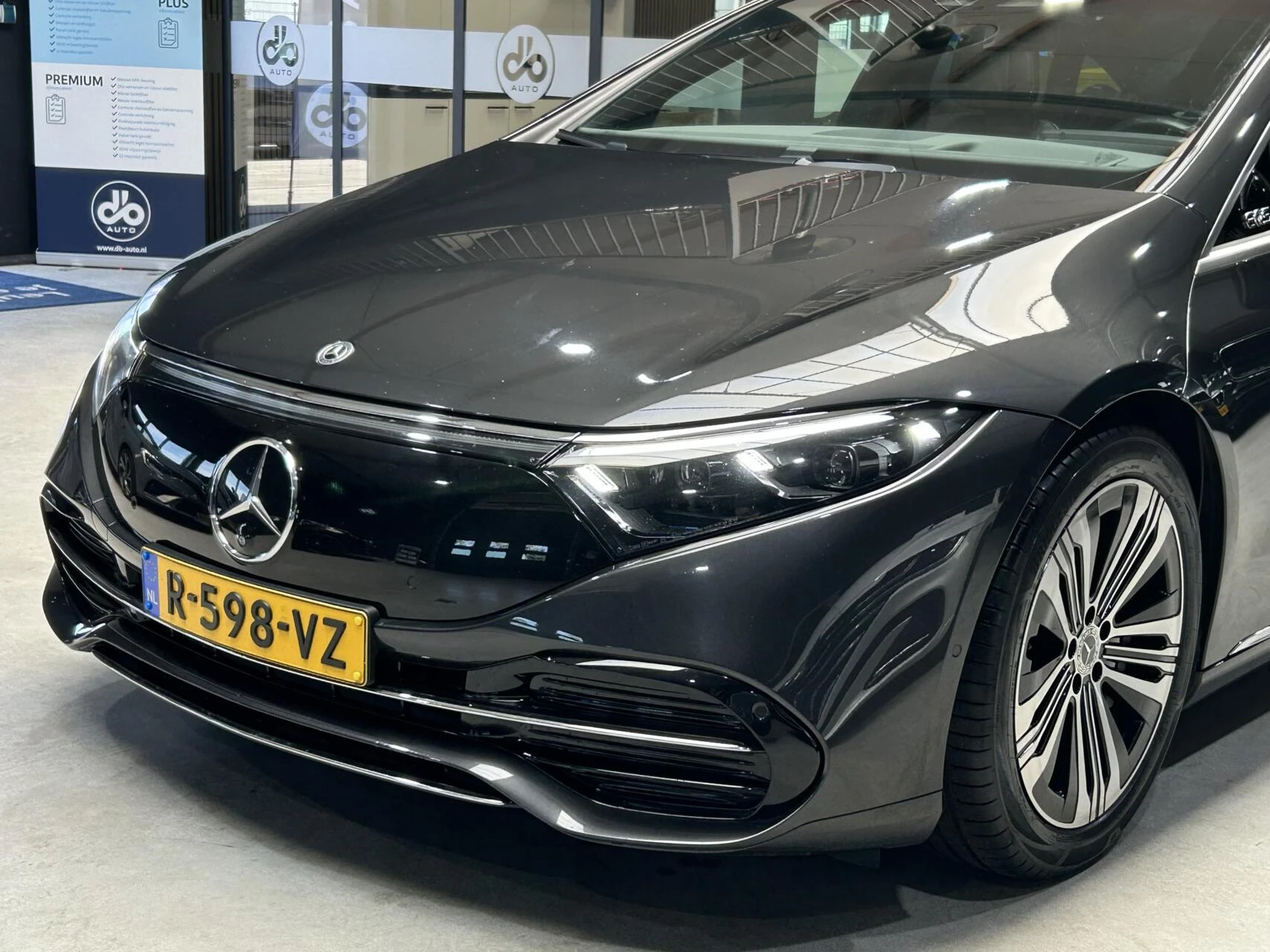 Hoofdafbeelding Mercedes-Benz EQS