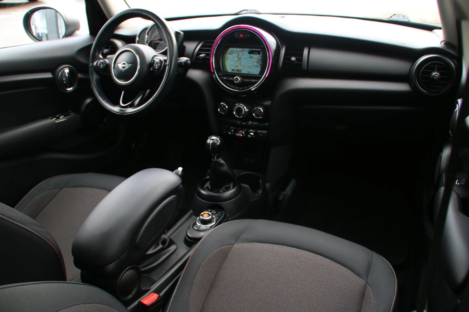 Hoofdafbeelding MINI One