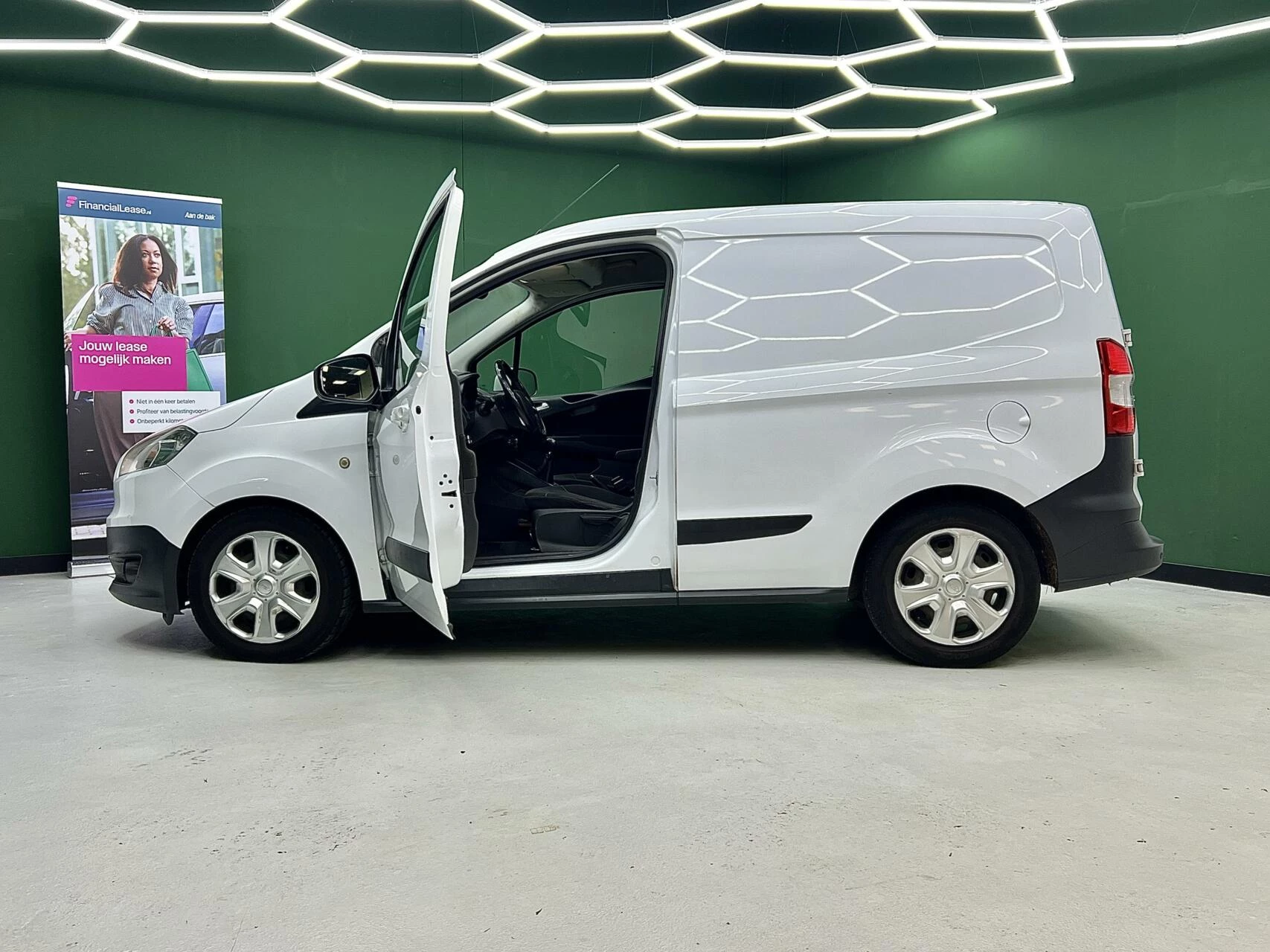 Hoofdafbeelding Ford Transit Courier