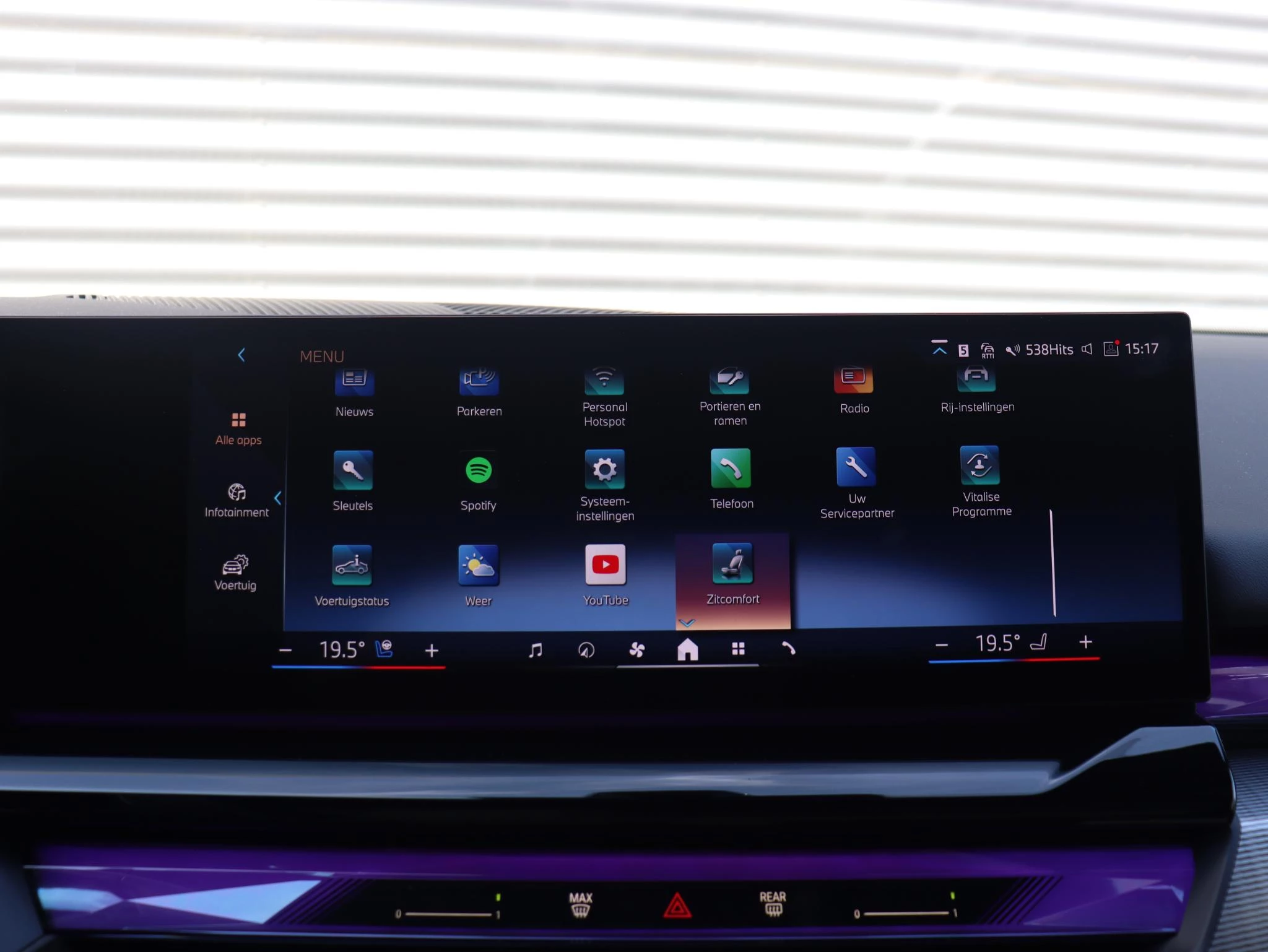 Hoofdafbeelding BMW i5