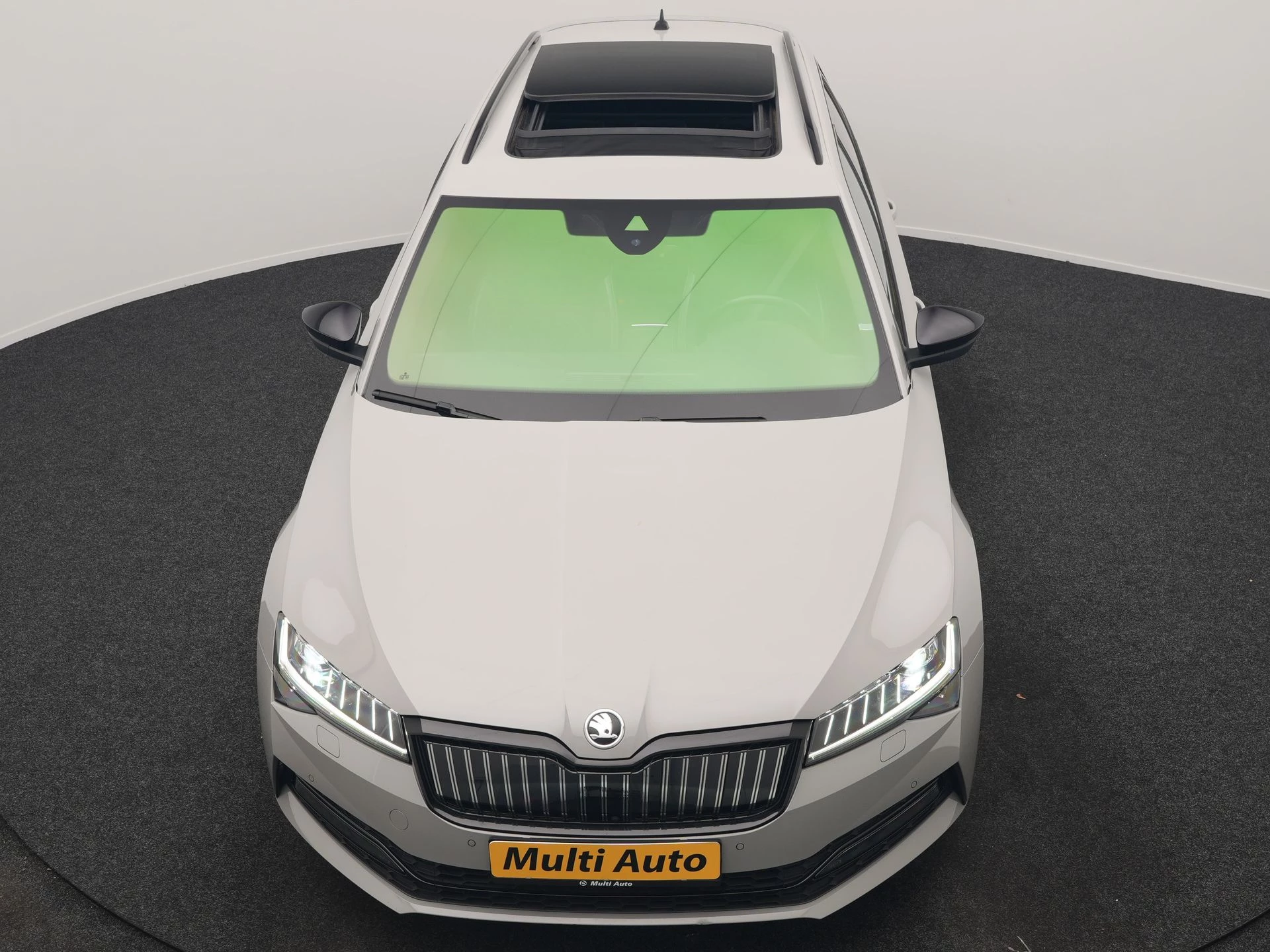 Hoofdafbeelding Škoda Superb