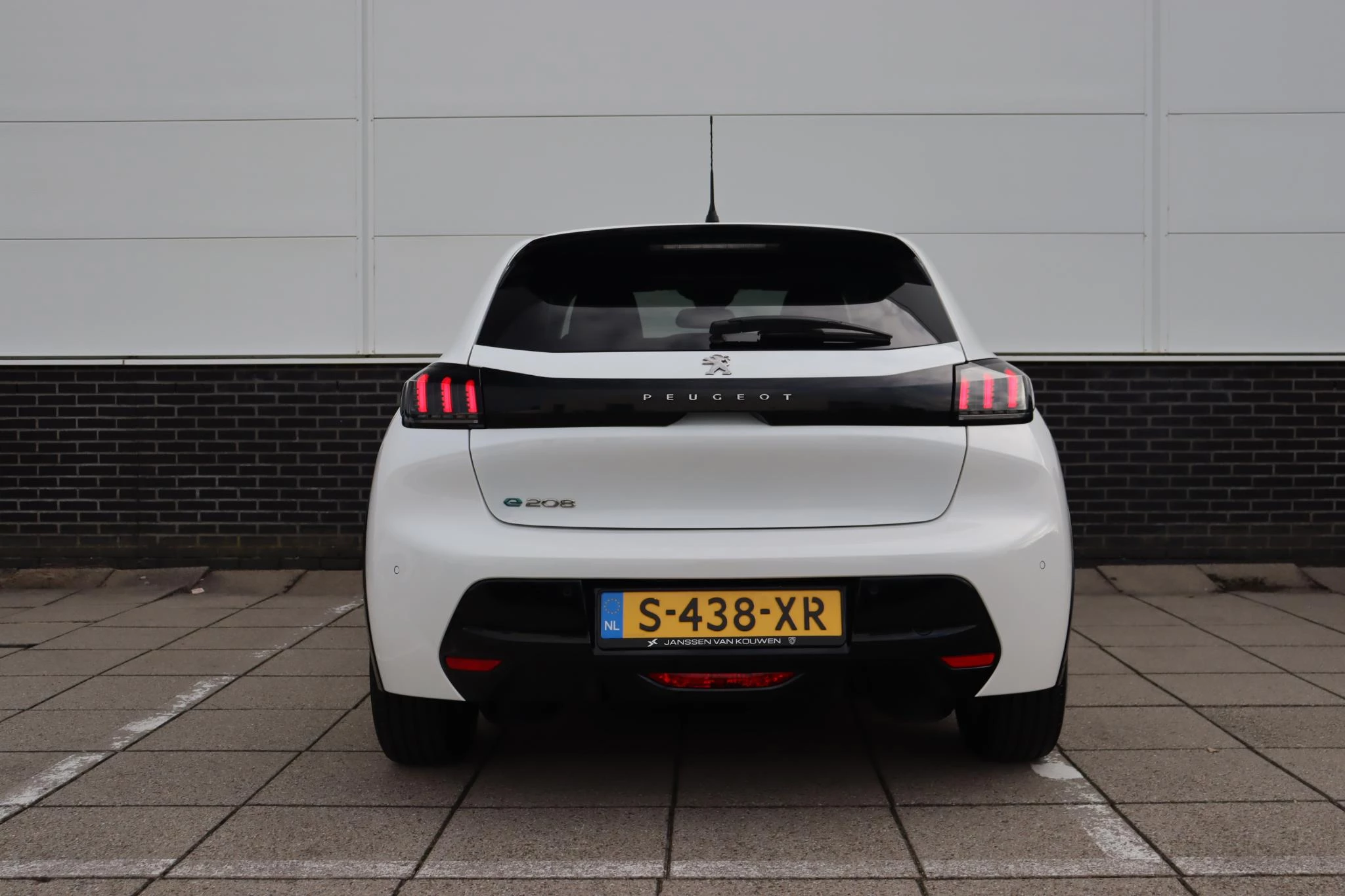 Hoofdafbeelding Peugeot e-208