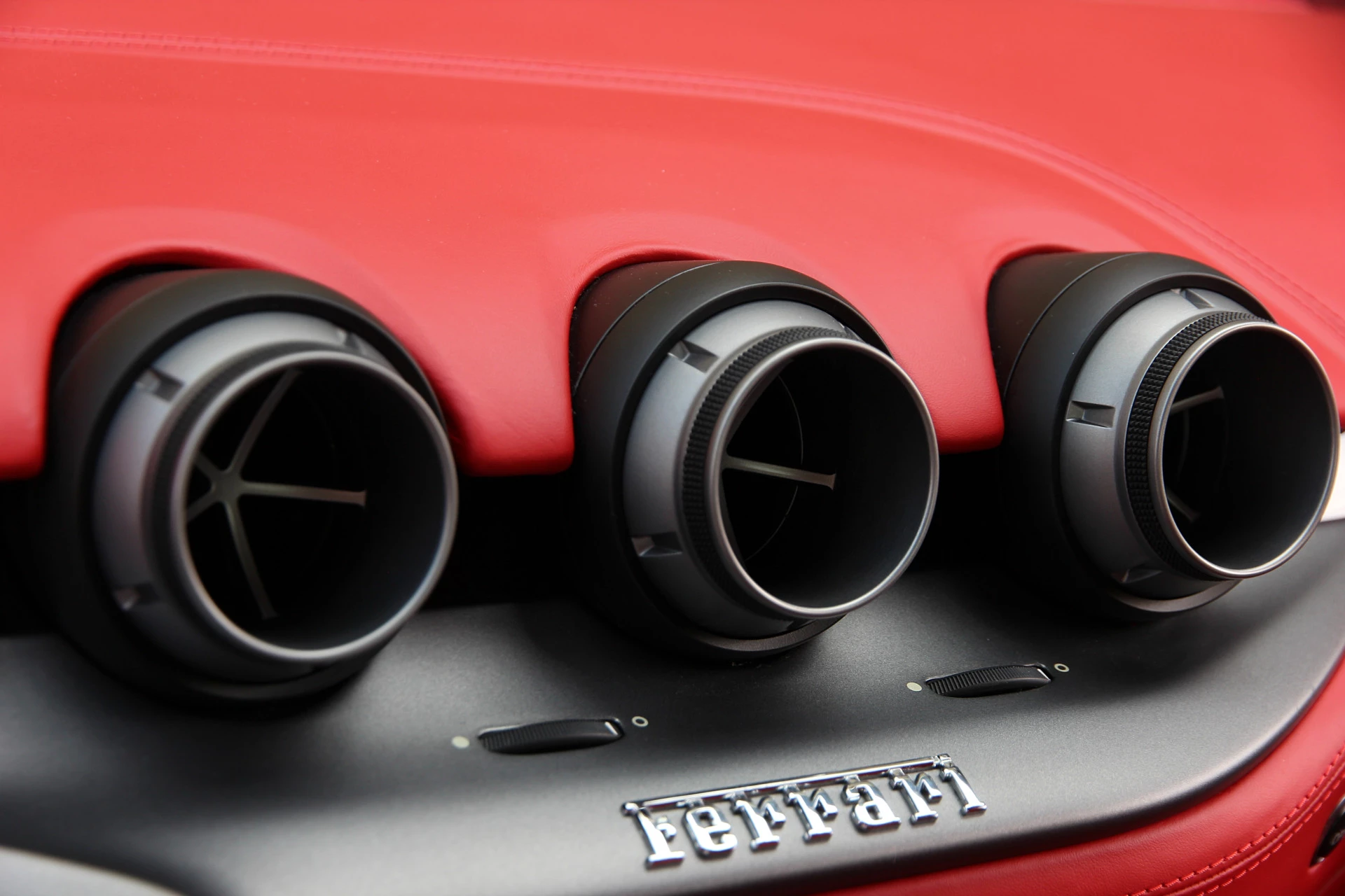 Hoofdafbeelding Ferrari F12