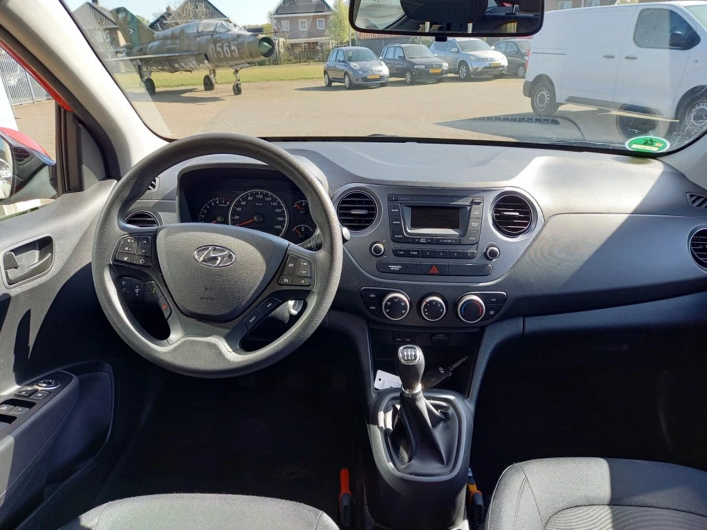 Hoofdafbeelding Hyundai i10