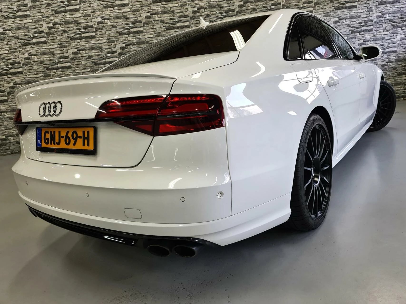 Hoofdafbeelding Audi S8