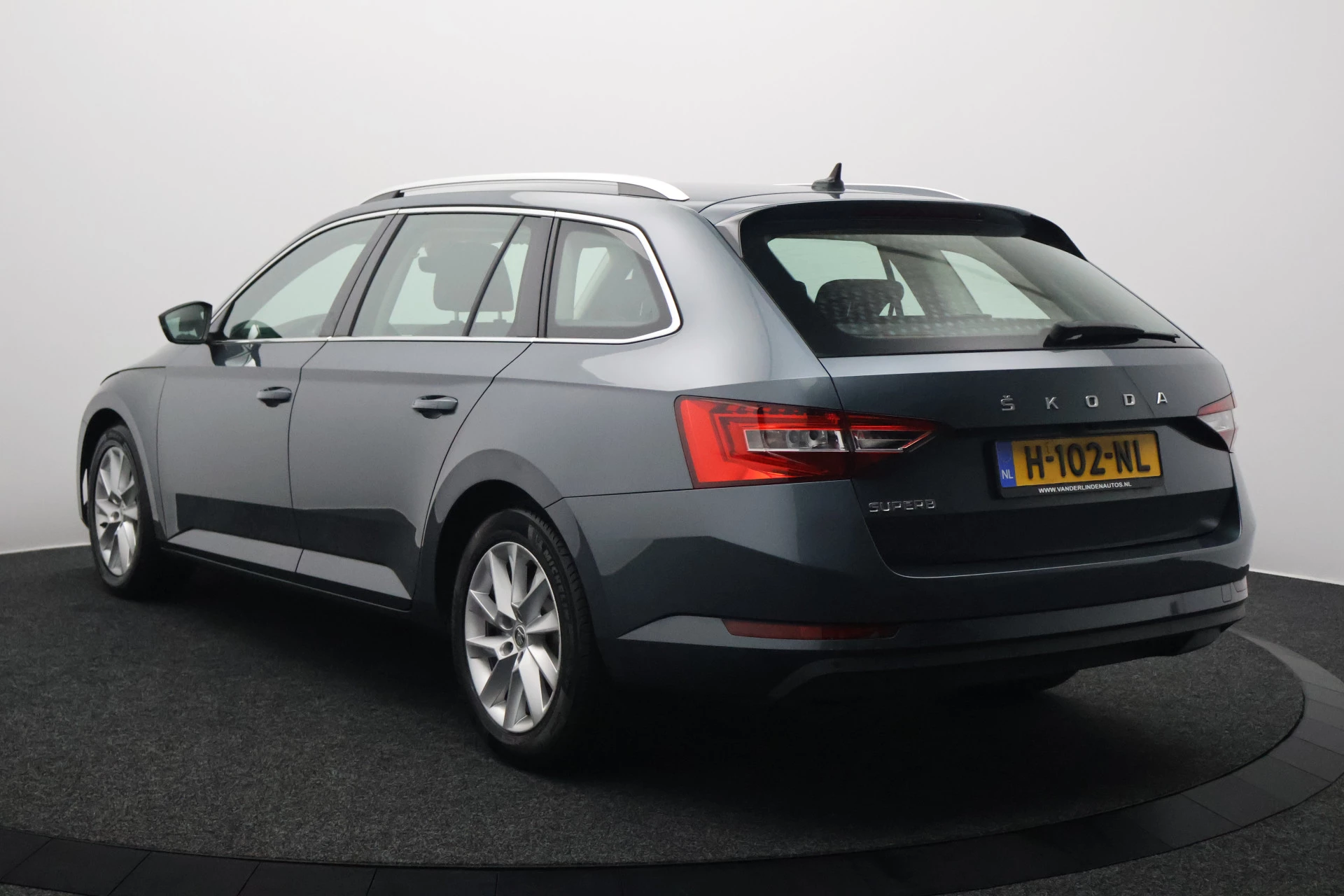 Hoofdafbeelding Škoda Superb