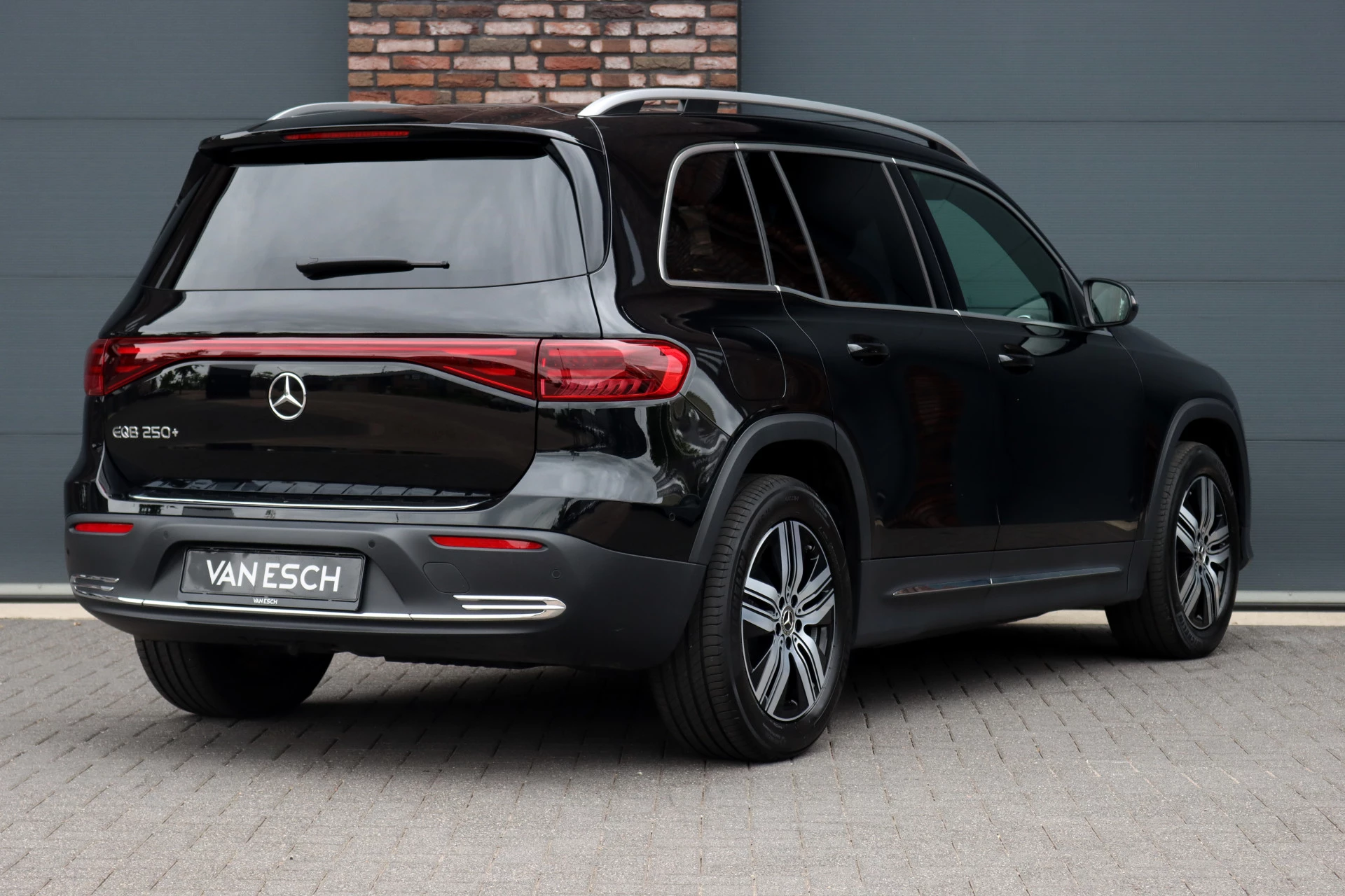 Hoofdafbeelding Mercedes-Benz EQB