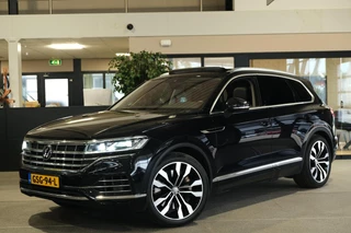 Hoofdafbeelding Volkswagen Touareg Volkswagen Touareg 3.0 TSi eHybrid 4MOTION Pano Leder Luchtvering Trekhaak