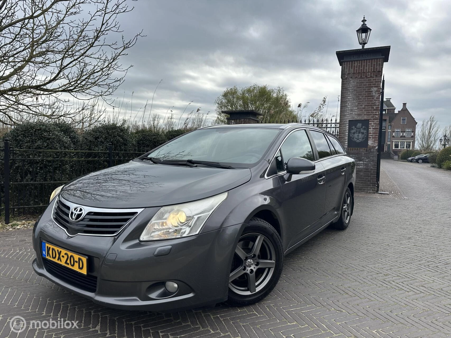 Hoofdafbeelding Toyota Avensis