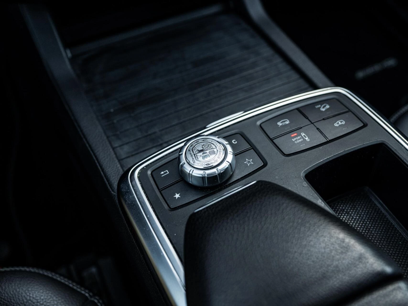 Hoofdafbeelding Mercedes-Benz M-Klasse