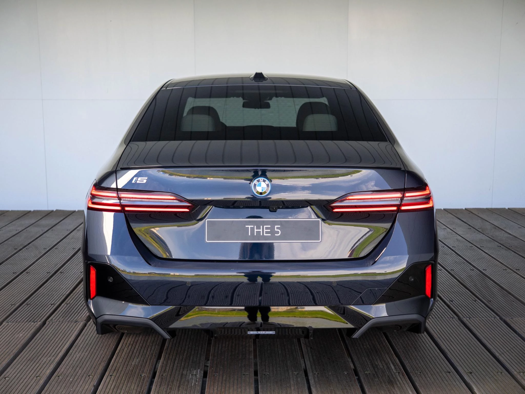 Hoofdafbeelding BMW i5