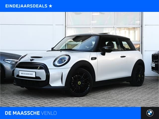 MINI Electric Classic / Panoramadak / Sportstoelen / Comfort Access / Stuurverwarming / LED / Stoelverwarming / Airconditioning / Cruise Control / PDC