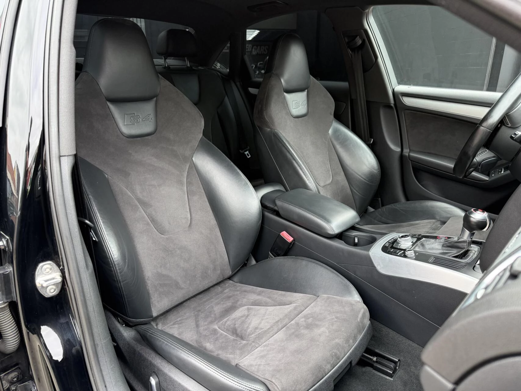 Hoofdafbeelding Audi S4