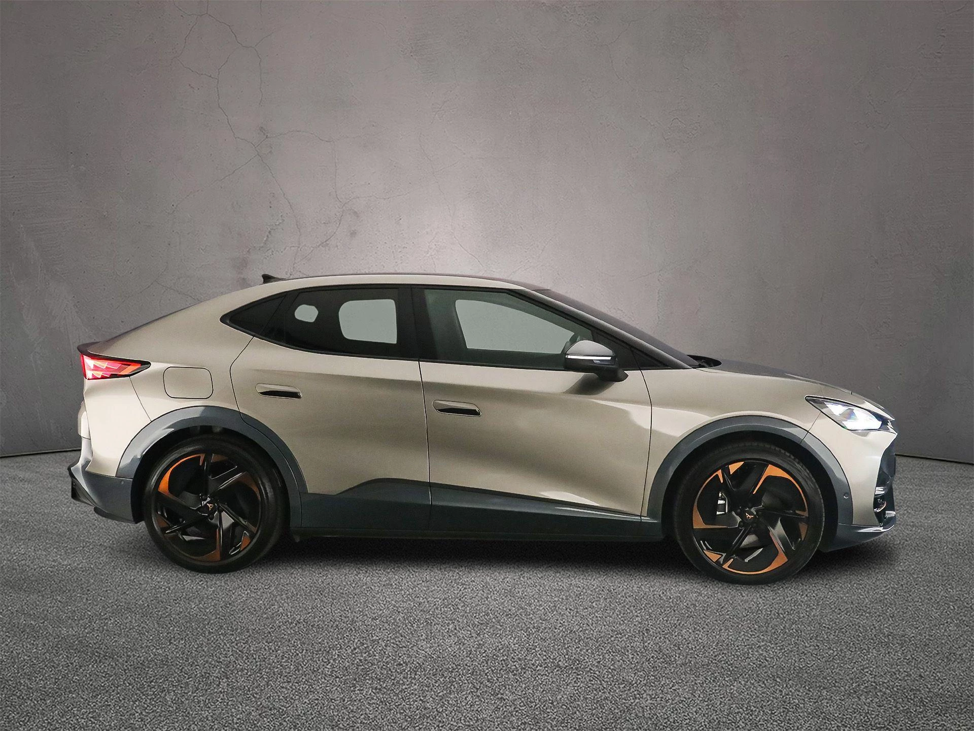 Hoofdafbeelding CUPRA Tavascan