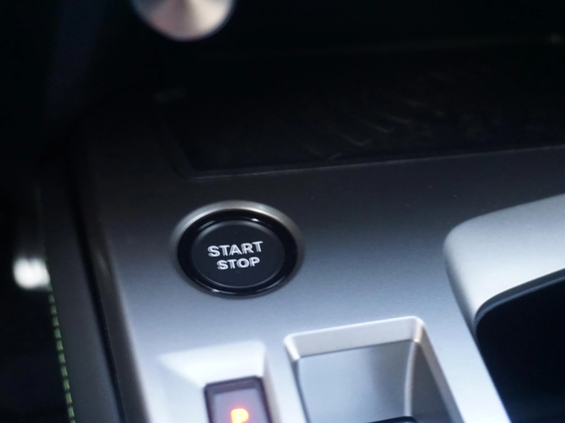 Hoofdafbeelding Peugeot e-308