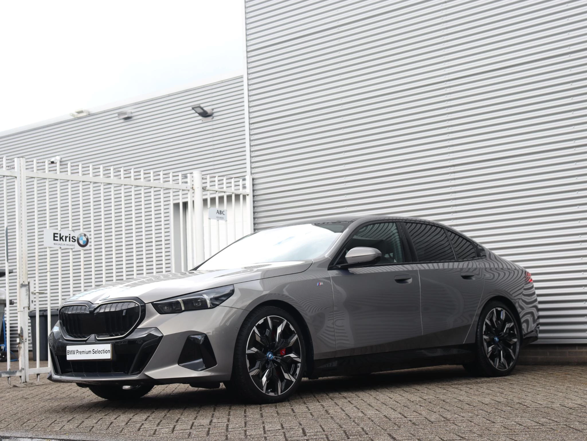 Hoofdafbeelding BMW i5