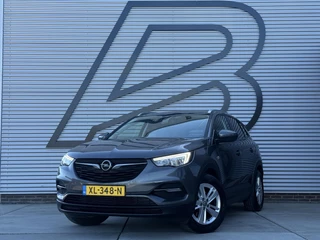 Hoofdafbeelding Opel Grandland X Opel Grandland X 1.2 Turbo Business + 2e Eigenaar|Navi|Camera|Trekhaak|D-riem v.v. in 2025|Clima|Cruise|Carplay|N.A.P|APK tot 02-2027