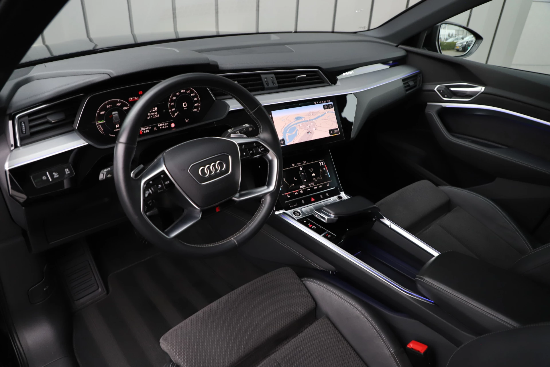 Hoofdafbeelding Audi e-tron