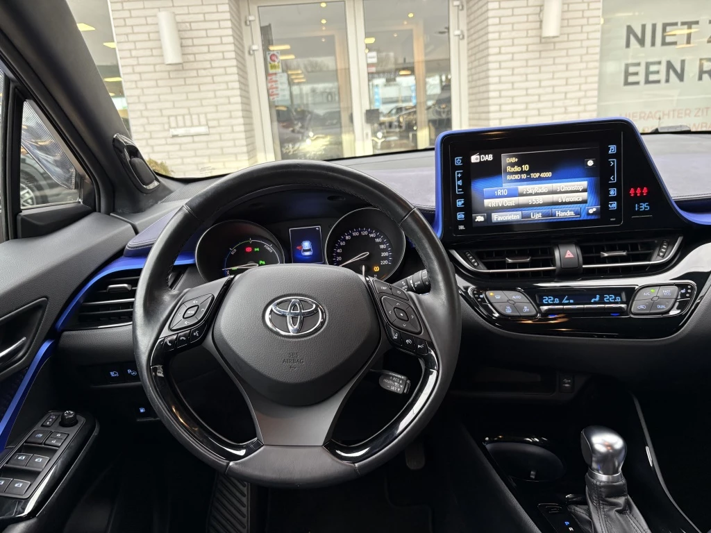 Hoofdafbeelding Toyota C-HR