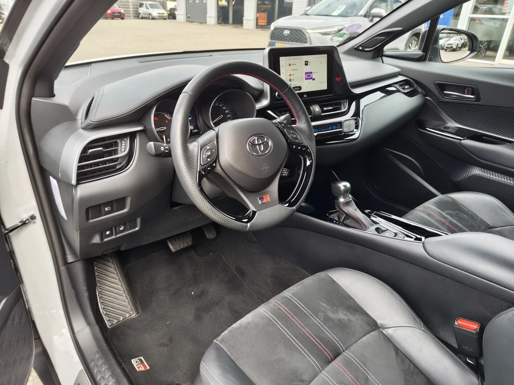Hoofdafbeelding Toyota C-HR