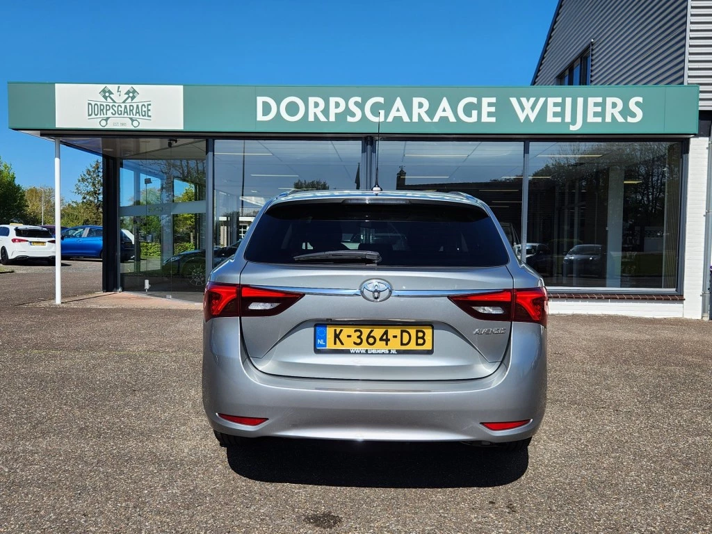 Hoofdafbeelding Toyota Avensis