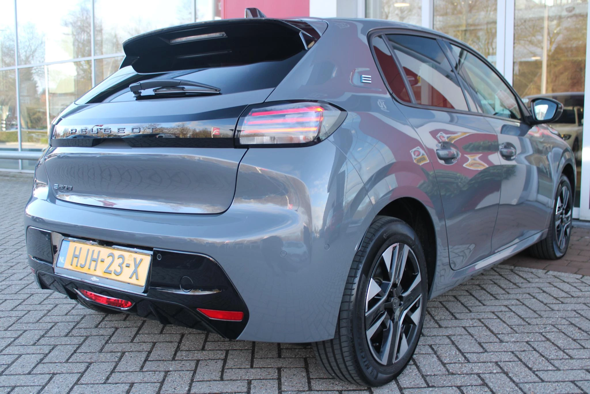 Hoofdafbeelding Peugeot e-208