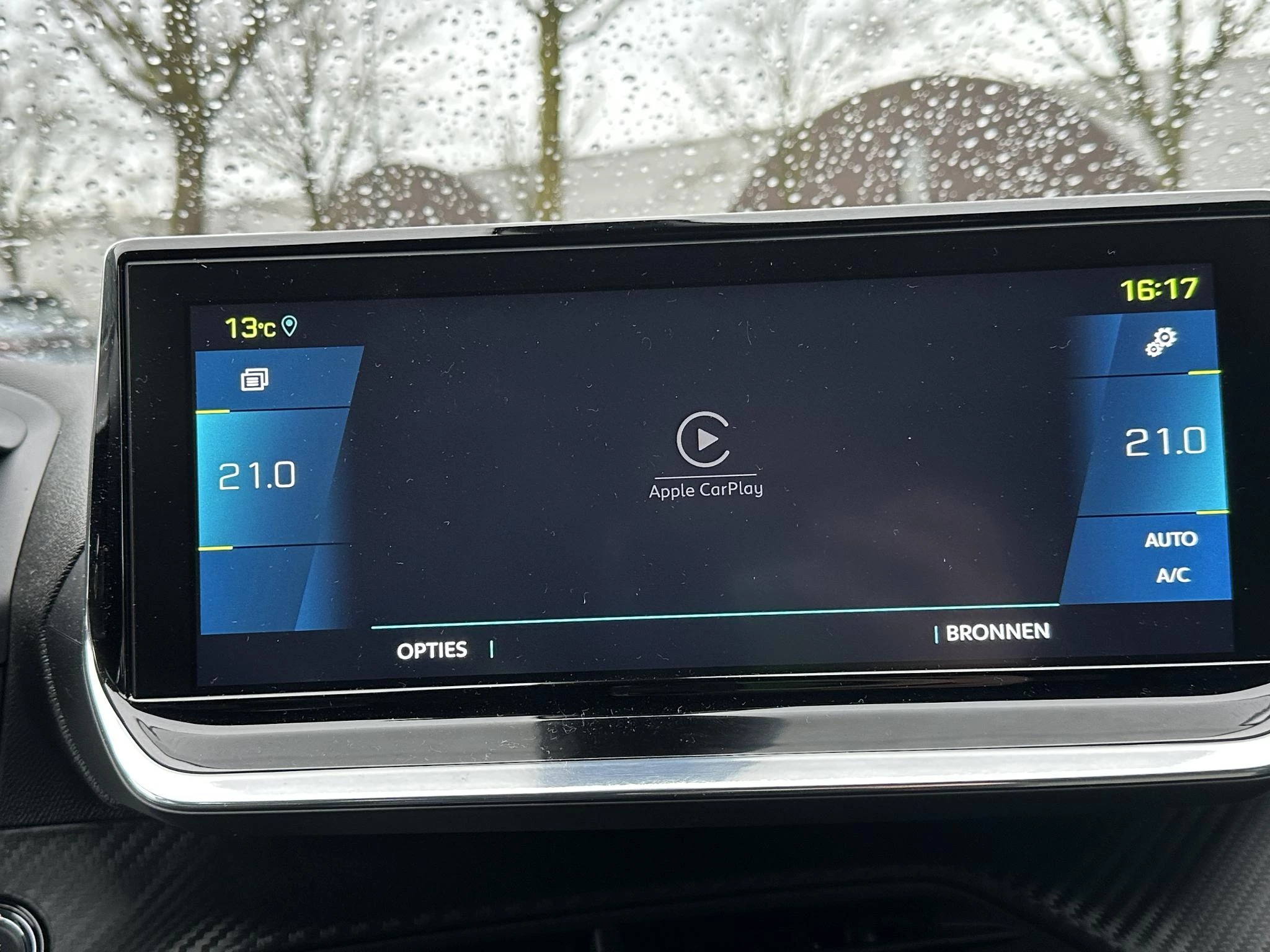 Hoofdafbeelding Peugeot e-2008