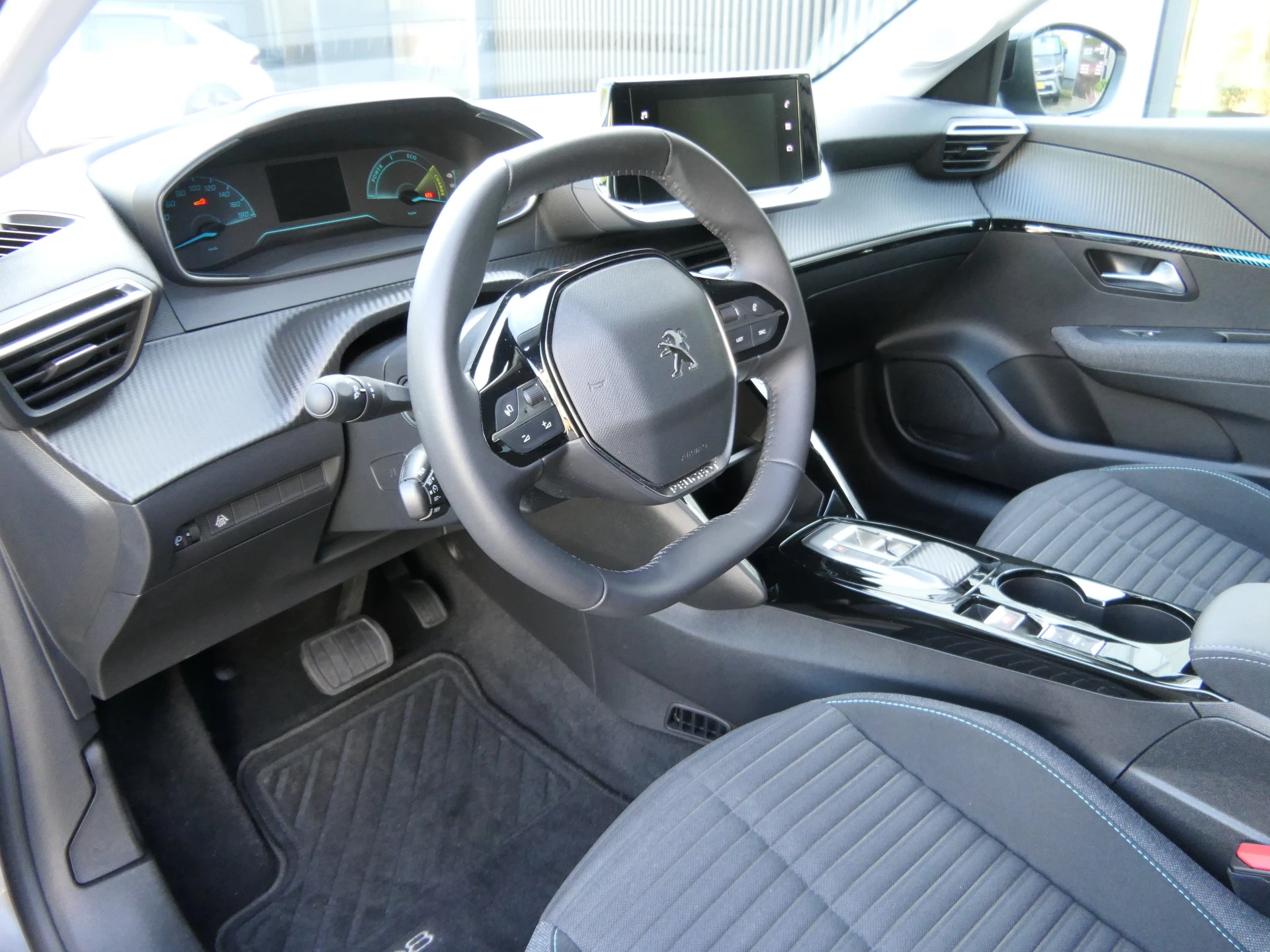 Hoofdafbeelding Peugeot e-208