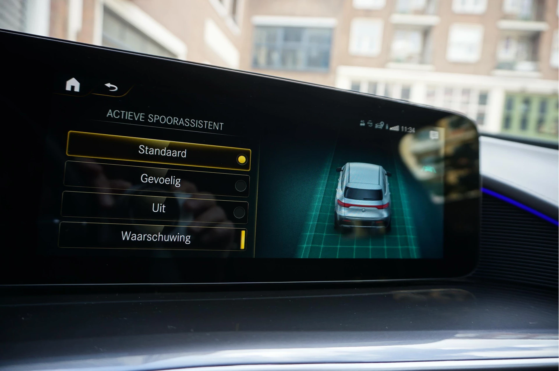 Hoofdafbeelding Mercedes-Benz EQC