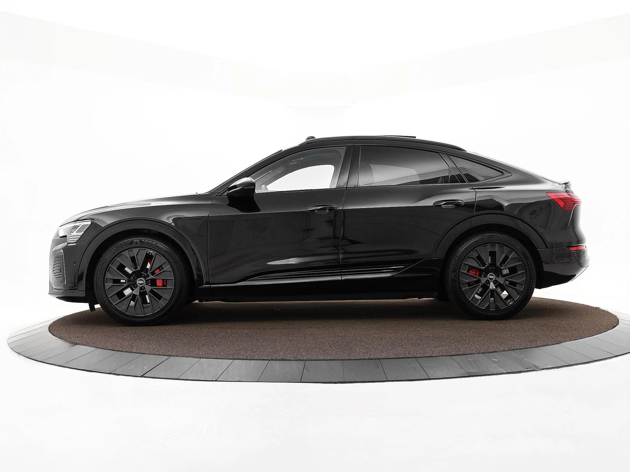 Hoofdafbeelding Audi Q8 Sportback e-tron