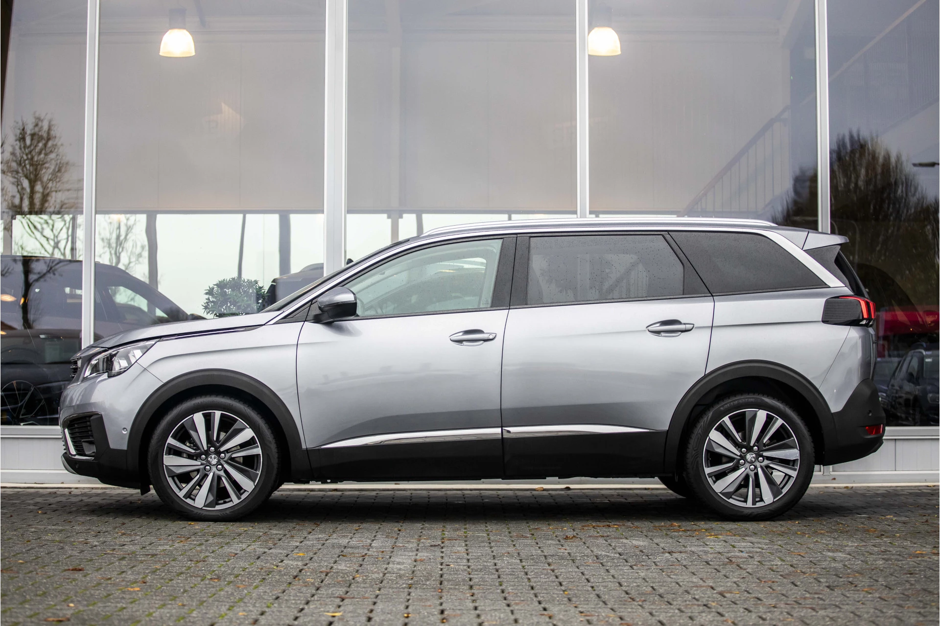 Hoofdafbeelding Peugeot 5008