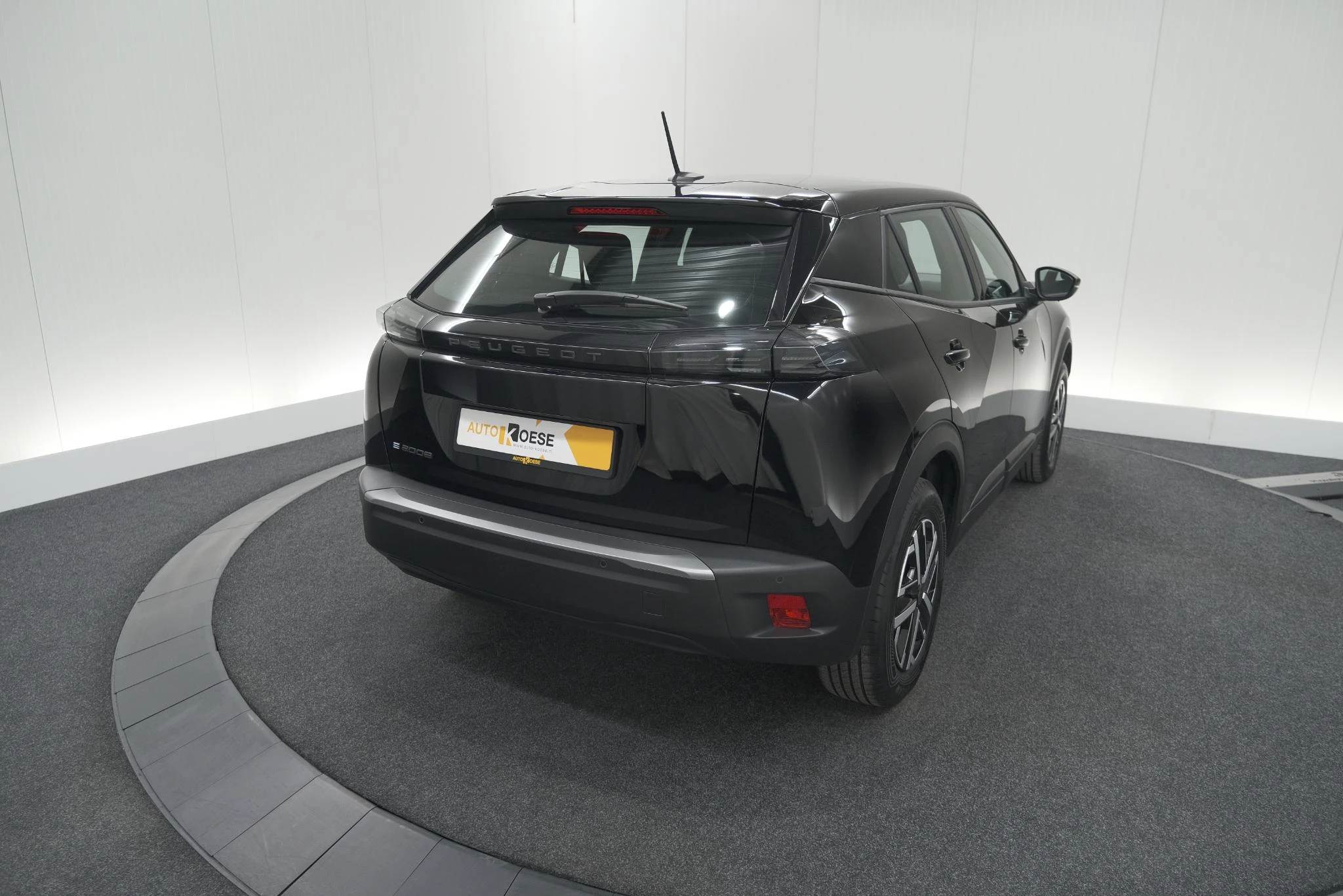 Hoofdafbeelding Peugeot e-2008