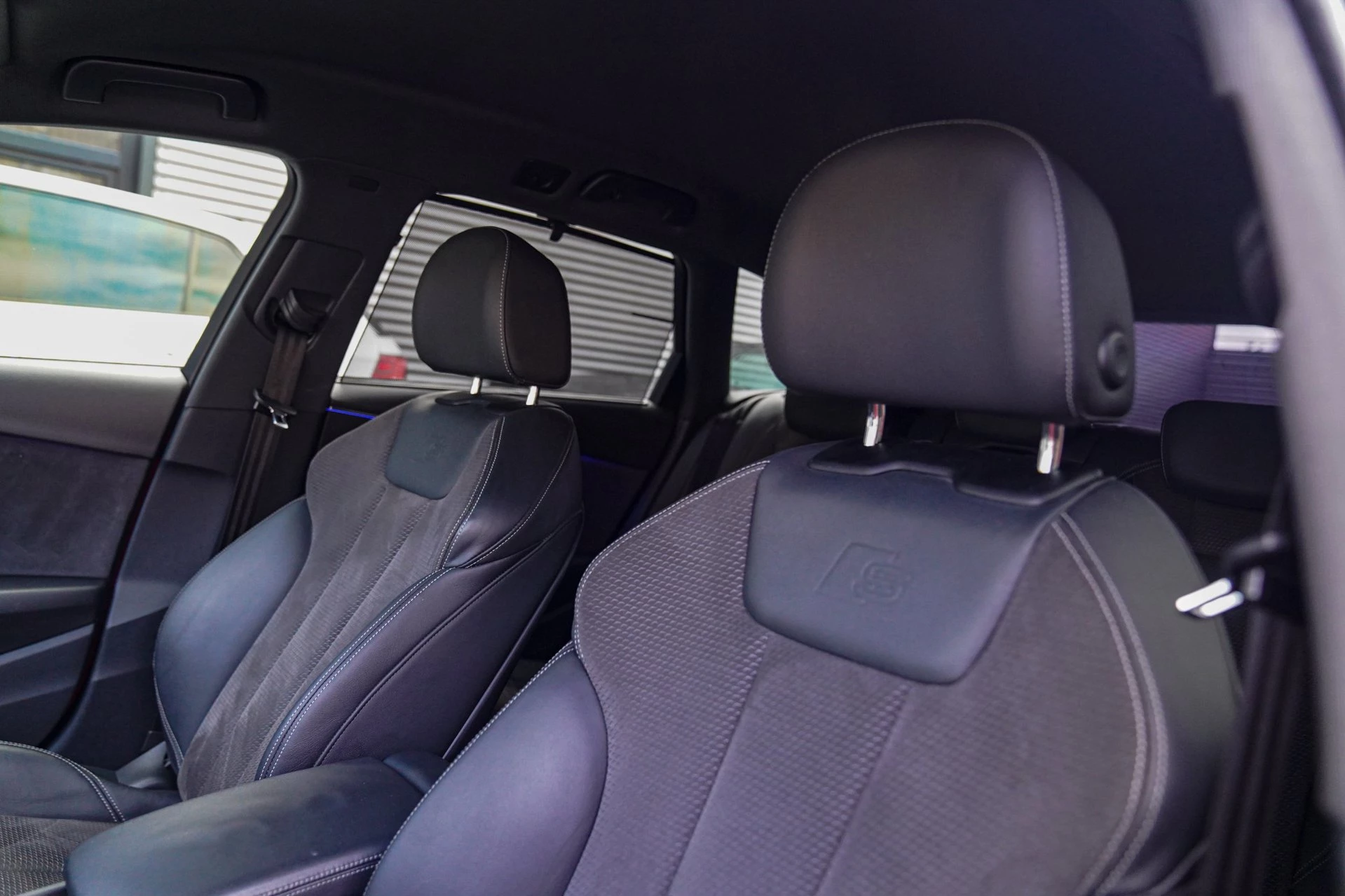 Hoofdafbeelding Audi S4