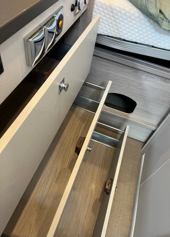 Hoofdafbeelding Sunlight V69 Adventure Ed. Queensbed Zonnepaneel